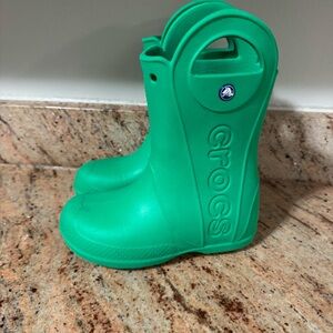 CROCS Size 1 Little Girls Bright Green Rain Boots